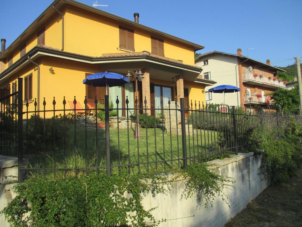 Villa IL RISVEGLIO DEI SENSI  Fossato di Vico Esterno foto