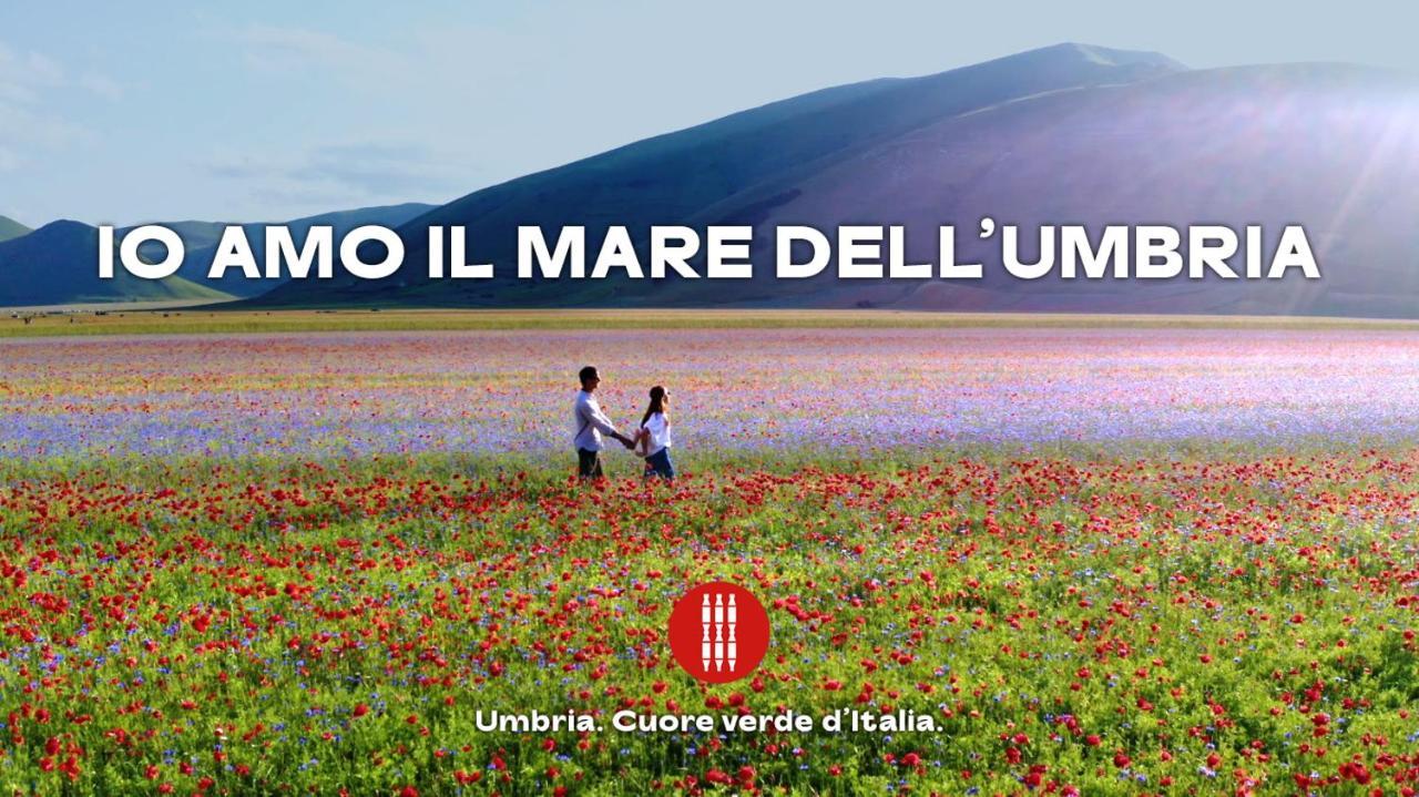 Villa IL RISVEGLIO DEI SENSI  Fossato di Vico Esterno foto