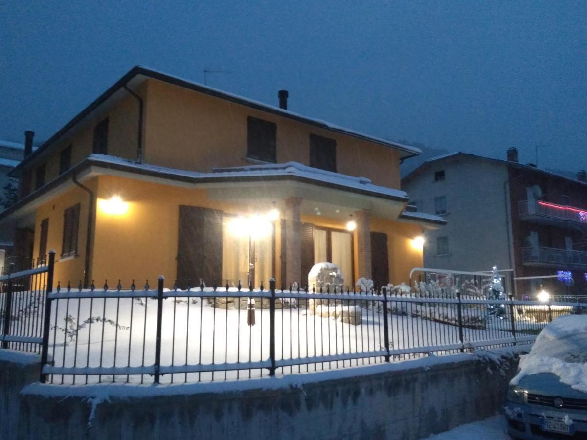 Villa IL RISVEGLIO DEI SENSI  Fossato di Vico Esterno foto